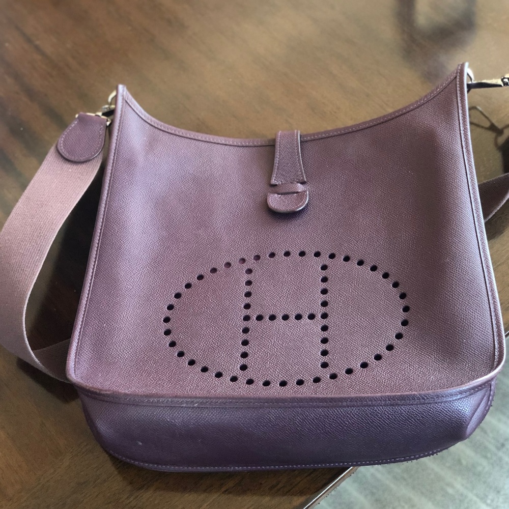 HERMES Evelyne 2PM Veau Epsom Raisin Shoulder Bag